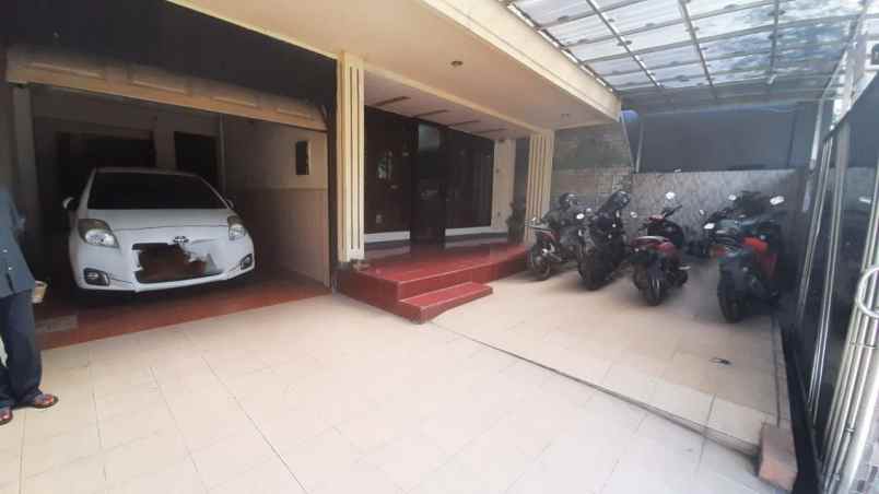 dijual kost pucang