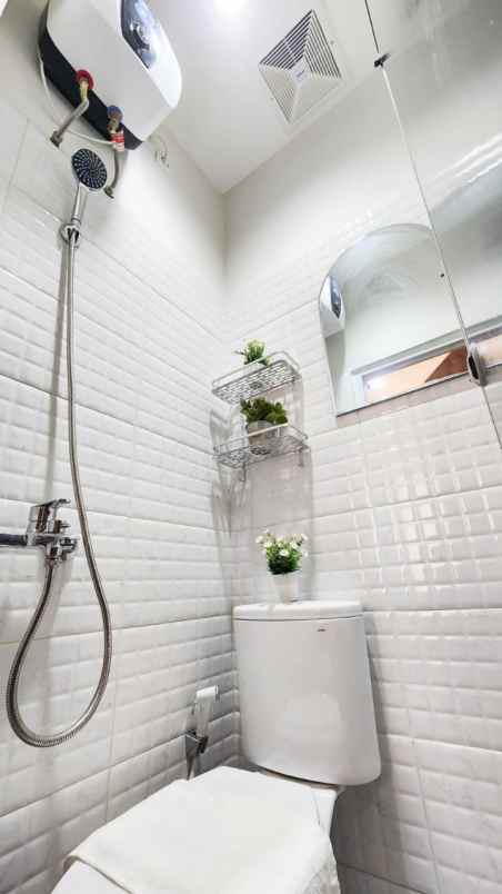 dijual kost tanjung duren