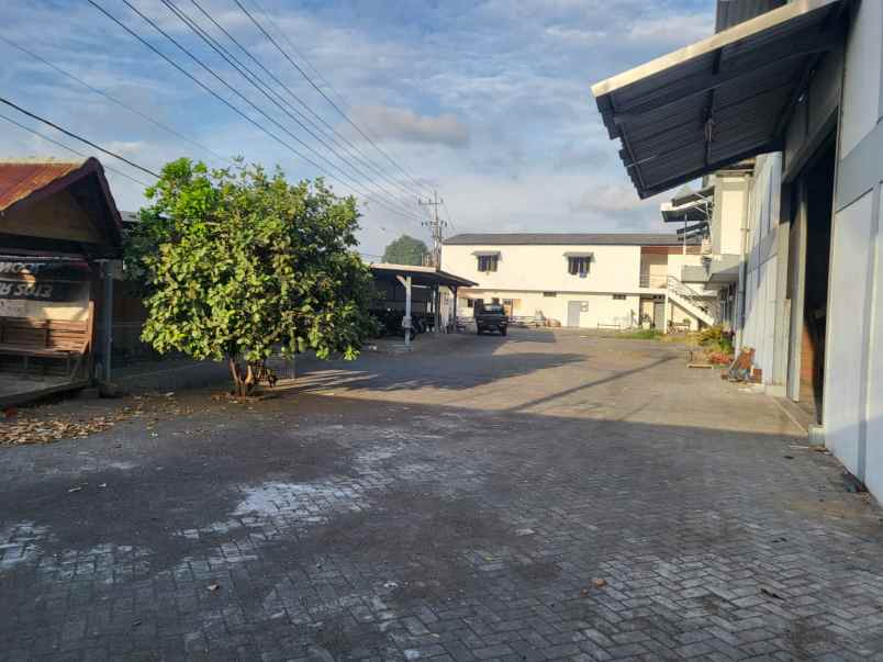 dijual ruko gudang kantor jalan raya kandangan
