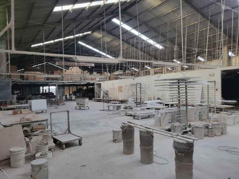 dijual ruko gudang kantor jalan raya kandangan