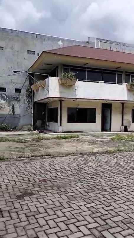 dijual ruko gudang kantor jalan raya mastrip