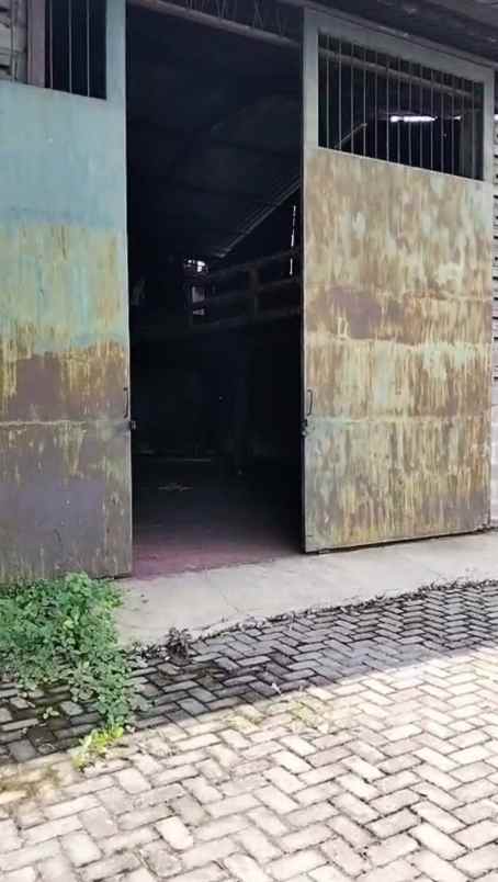 dijual ruko gudang kantor jalan raya mastrip