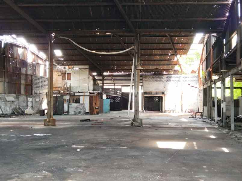 dijual ruko gudang kantor jalan raya mastrip