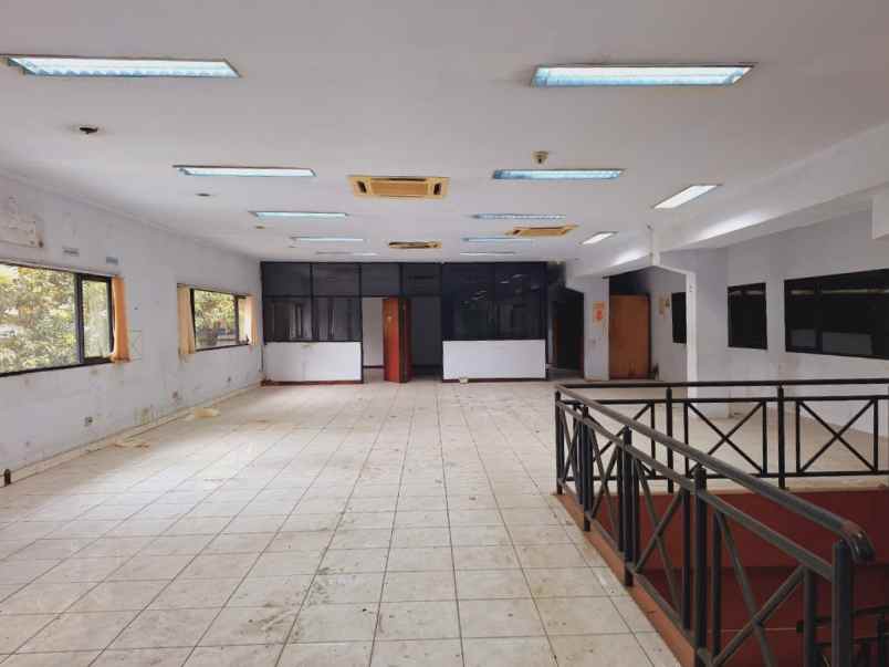 dijual ruko gudang kantor jalan raya mercedes benz