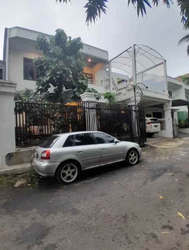 dijual ruko gudang kantor jalan raya ragunan