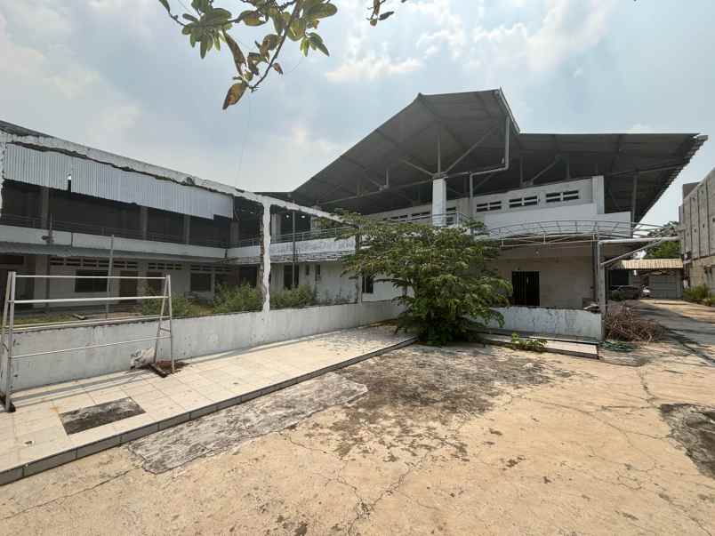 dijual ruko gudang kantor jalan raya usman sadar gresik