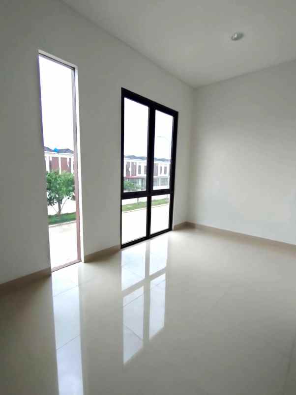 dijual ruko gudang kantor jgc jakarta garden city cakung