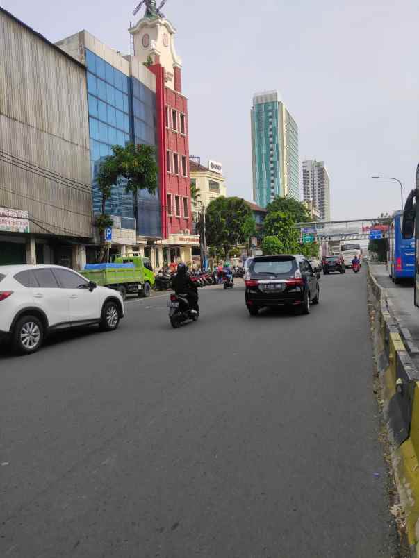 dijual ruko gudang kantor jl gajah mada