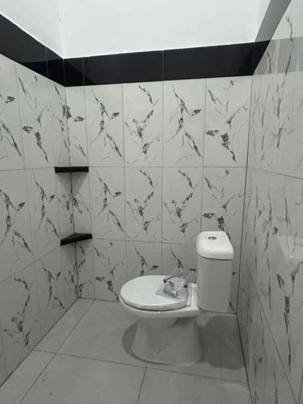 dijual rumah 2 km ke alun paseban