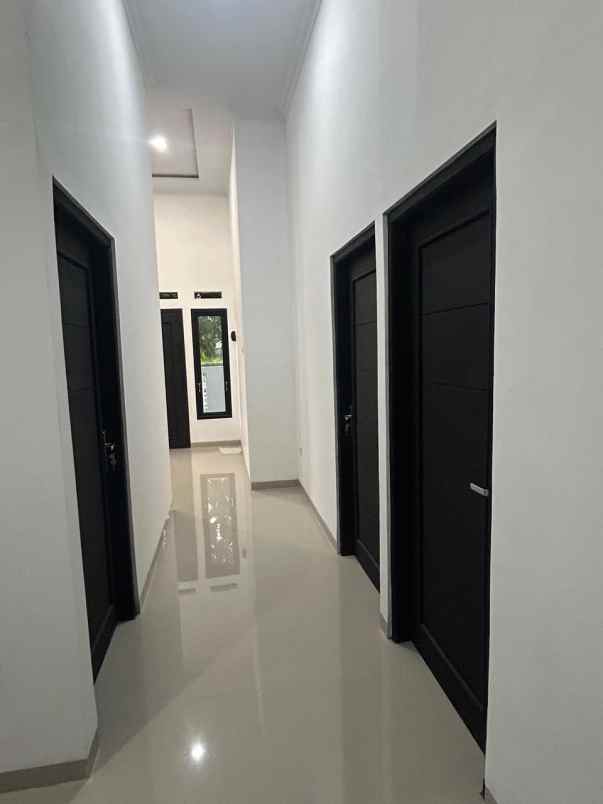 dijual rumah 2 km ke alun paseban