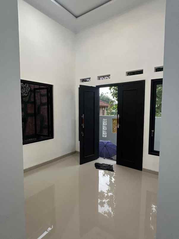 dijual rumah 2 km ke alun paseban