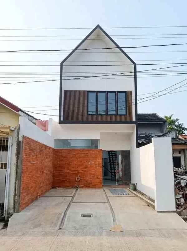 dijual rumah antapani
