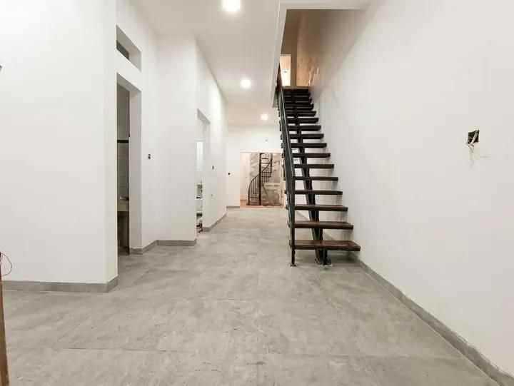 dijual rumah antapani