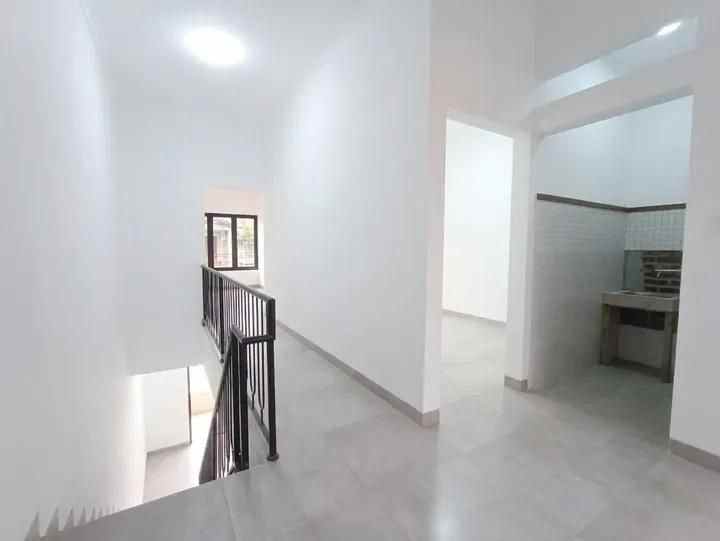 dijual rumah antapani