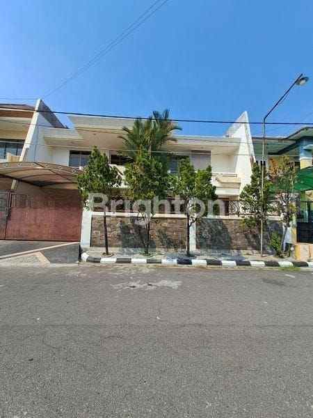dijual rumah babatan pantai