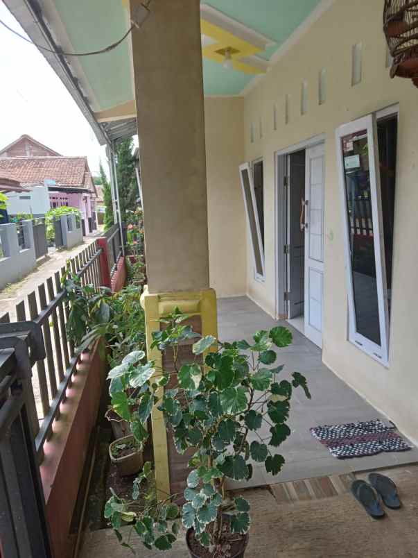 dijual rumah bagus bangunan masih baru di pasir kulon