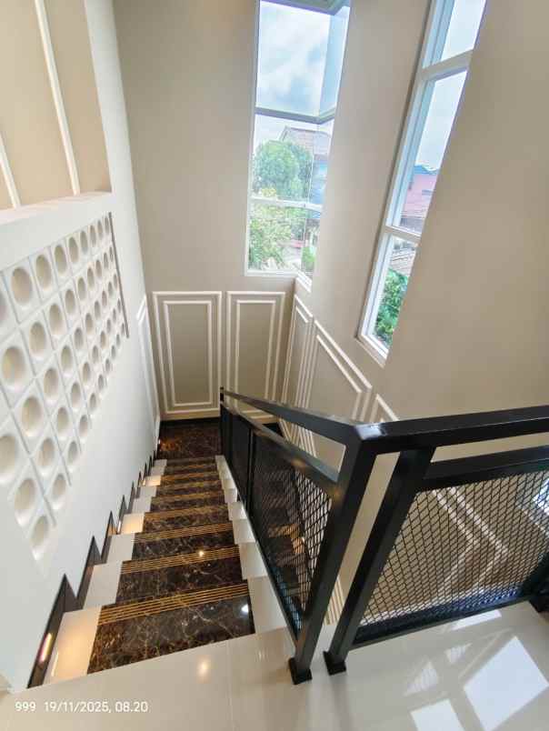 dijual rumah baru dekat kampus ums karangasem solo