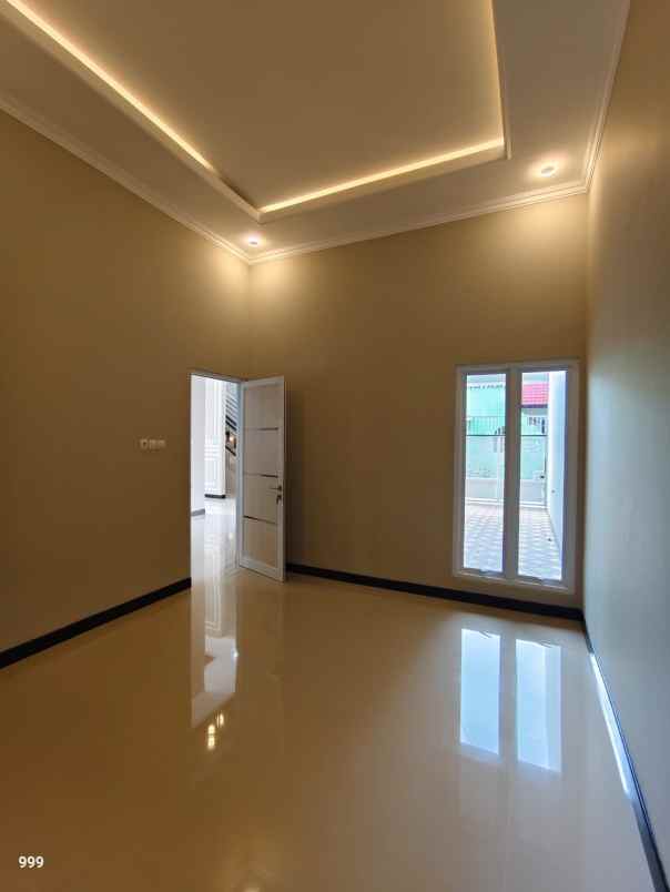 dijual rumah baru dekat kampus ums karangasem solo