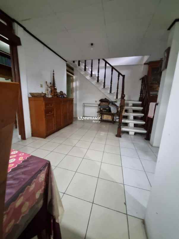 dijual rumah beji