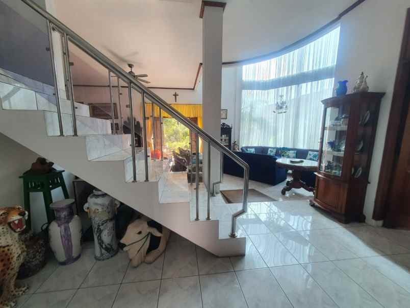 dijual rumah besar tanah luas di jl raya lenteng agung