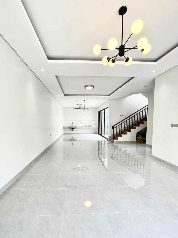 dijual rumah brand new di griya loka bsd