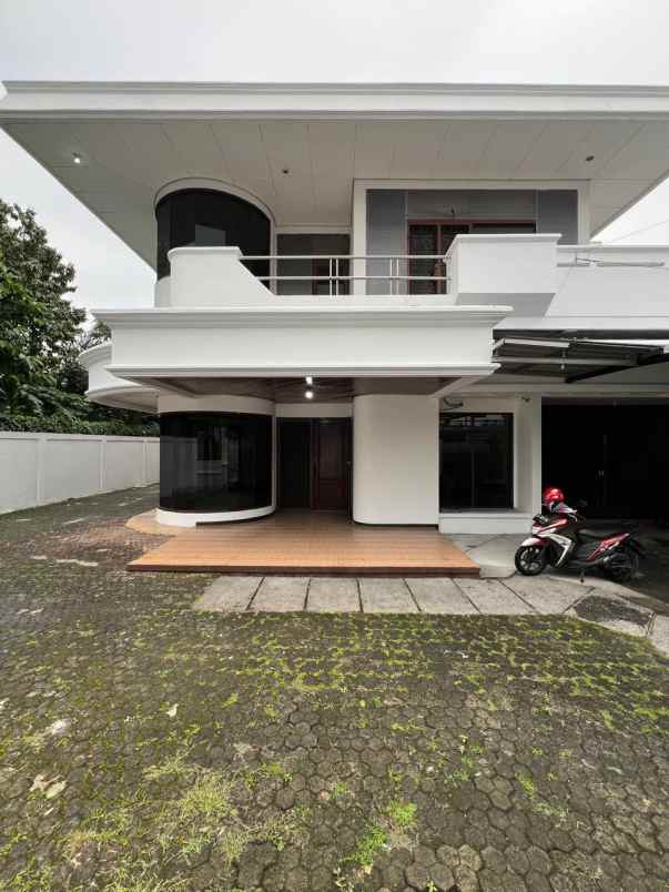 dijual rumah cantik strategis dekat mrt cipete jaksel