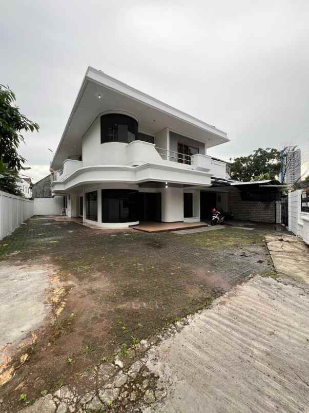 dijual rumah cantik strategis dekat mrt cipete jaksel