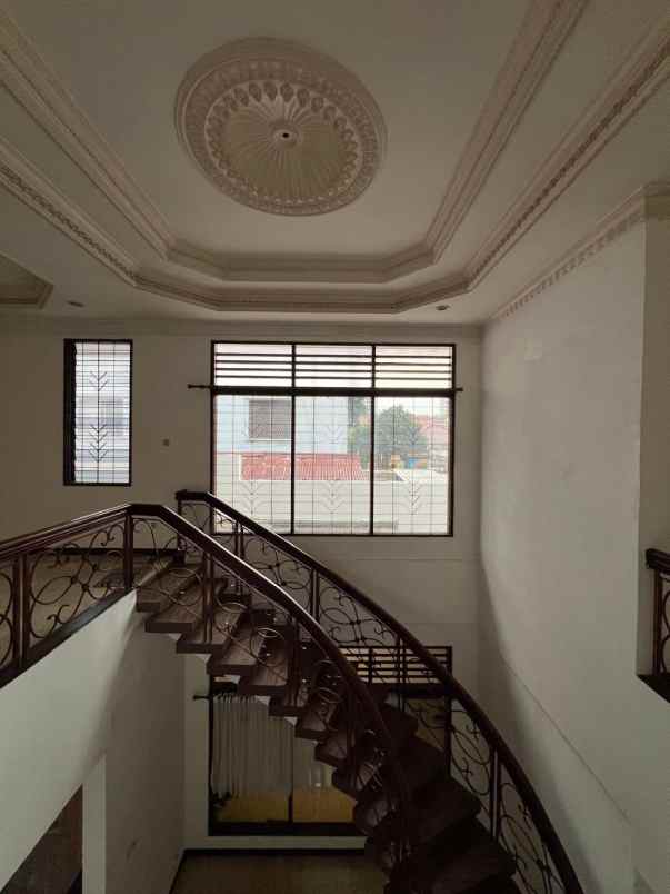 dijual rumah cantik strategis dekat mrt cipete jaksel