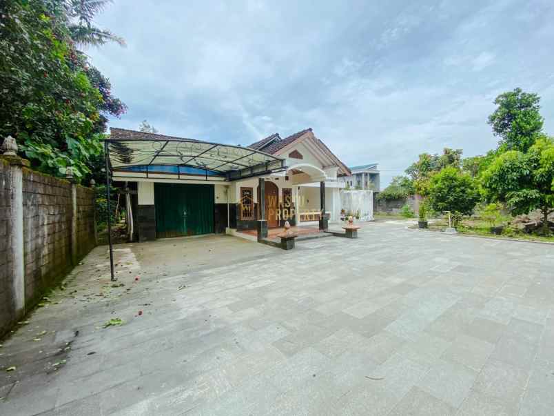 dijual rumah caturharjo sleman yogyakarta