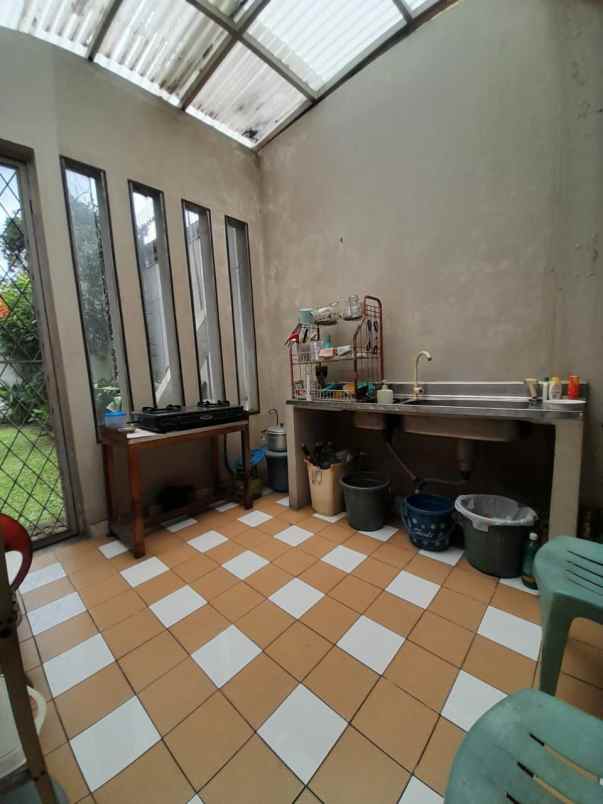 dijual rumah ceger cipayung