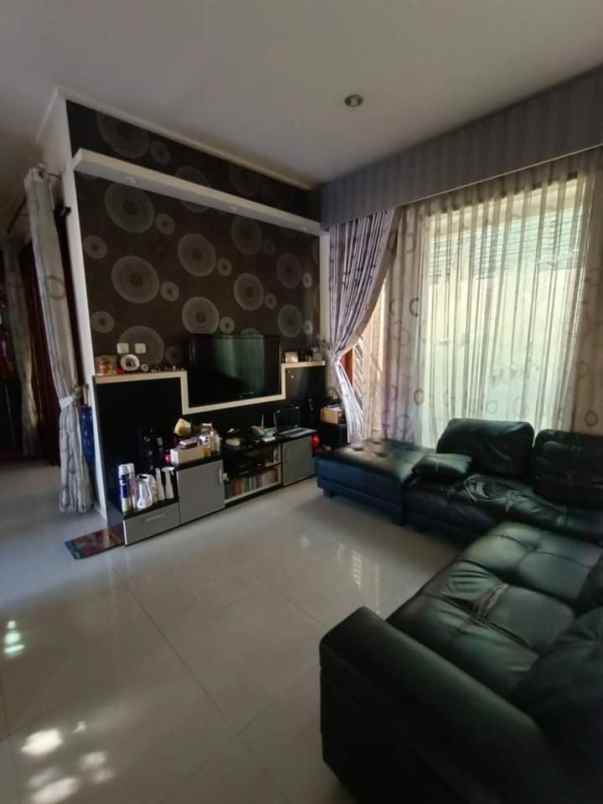 dijual rumah cijagra