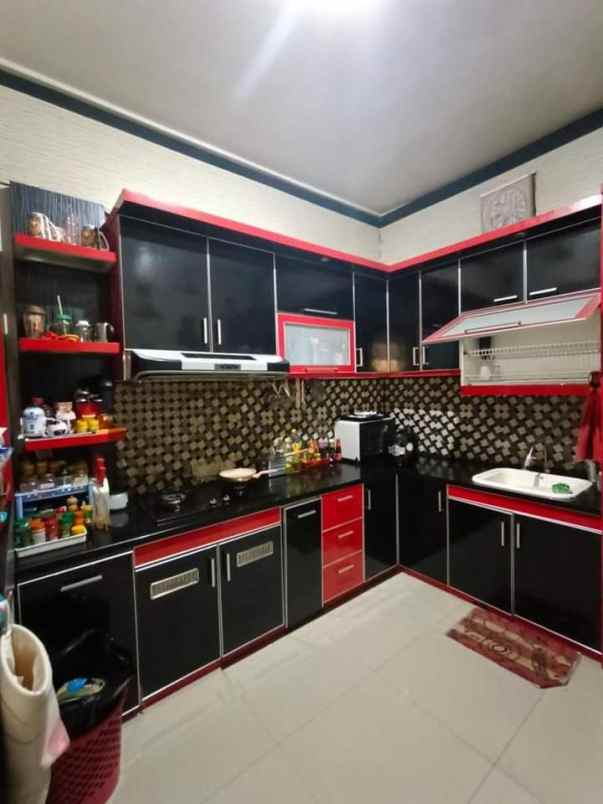 dijual rumah cijagra