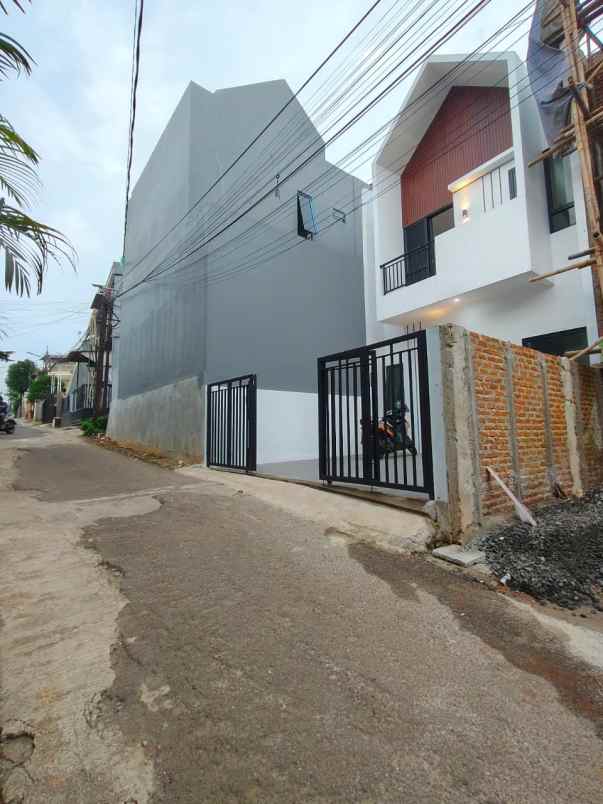 dijual rumah cijantung jakarta timur
