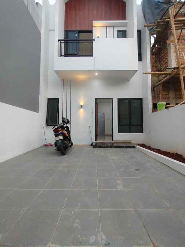 dijual rumah cijantung jakarta timur