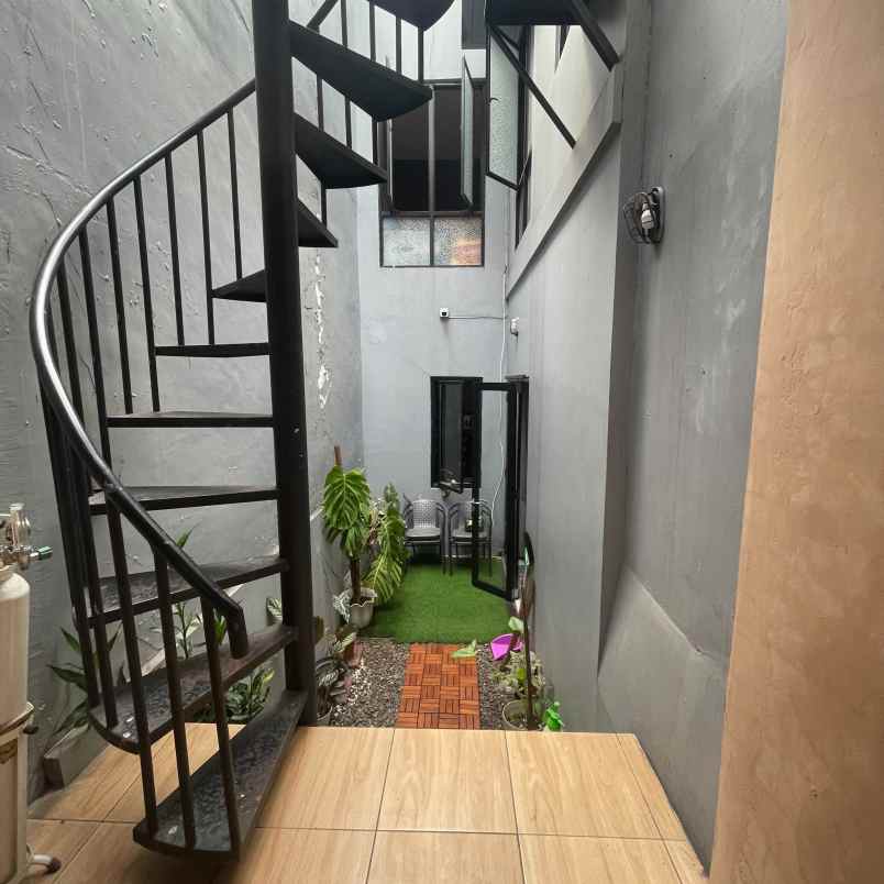 dijual rumah cilangkap jakarta timur