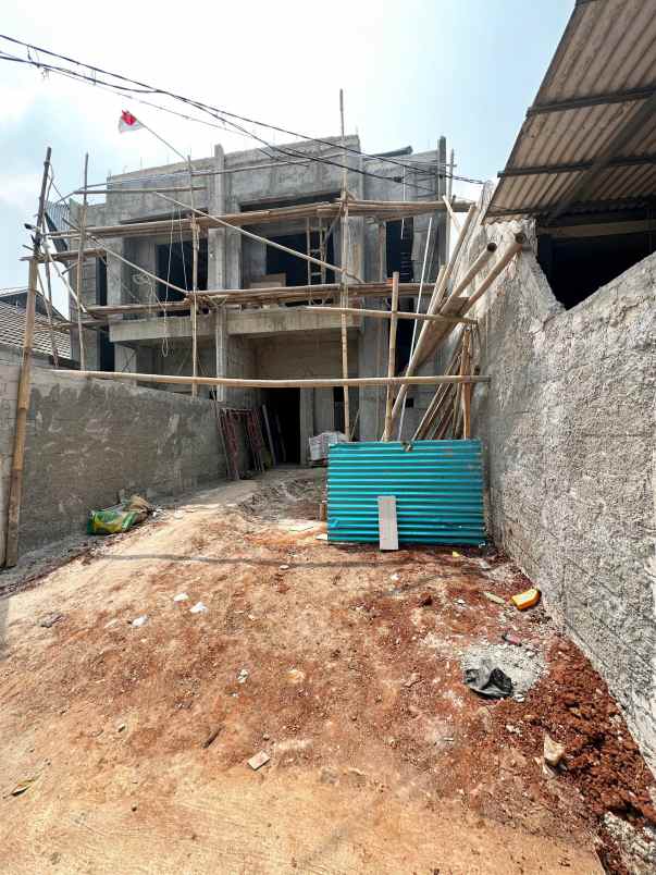 dijual rumah cipayung