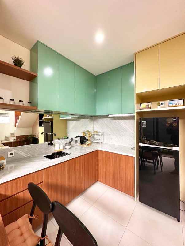 dijual rumah ciracas