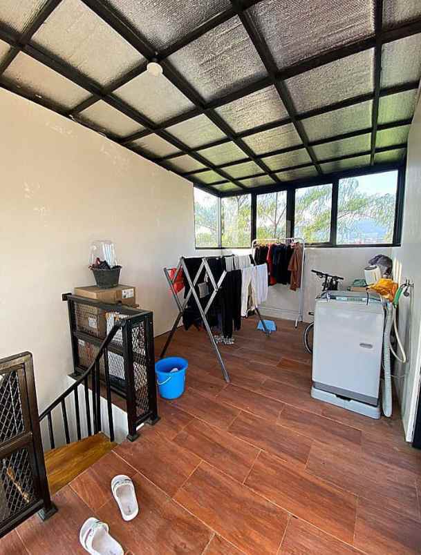 dijual rumah cisaranten kulon