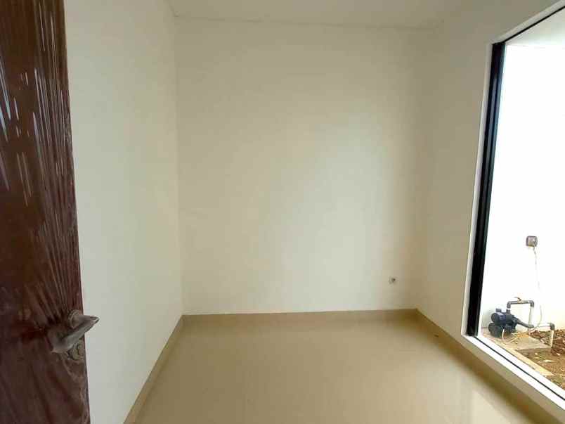 dijual rumah cluster jura metland