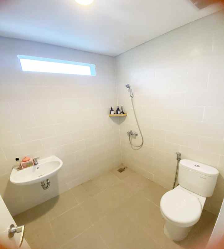 dijual rumah cluster kahuripan park kel