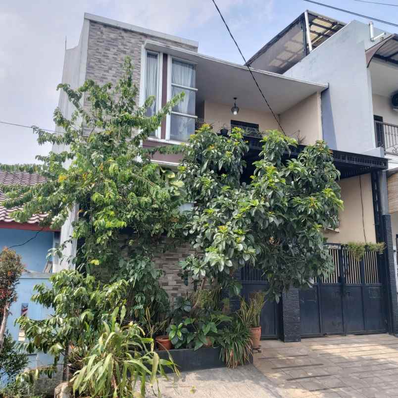 dijual rumah cluster pondok ungu permai