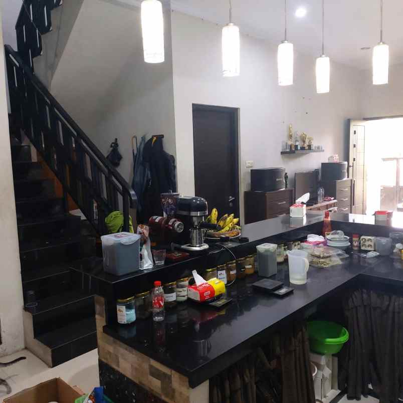 dijual rumah cluster pondok ungu permai