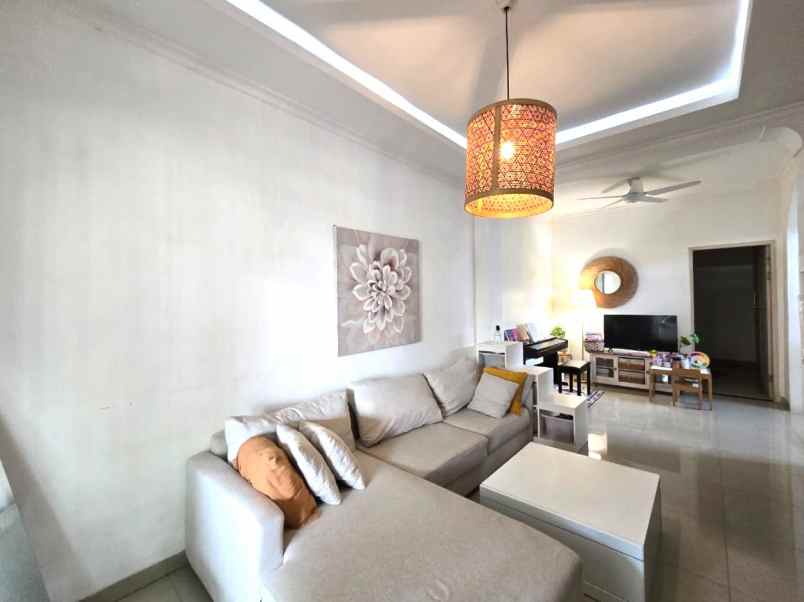 dijual rumah cluster teresta metland