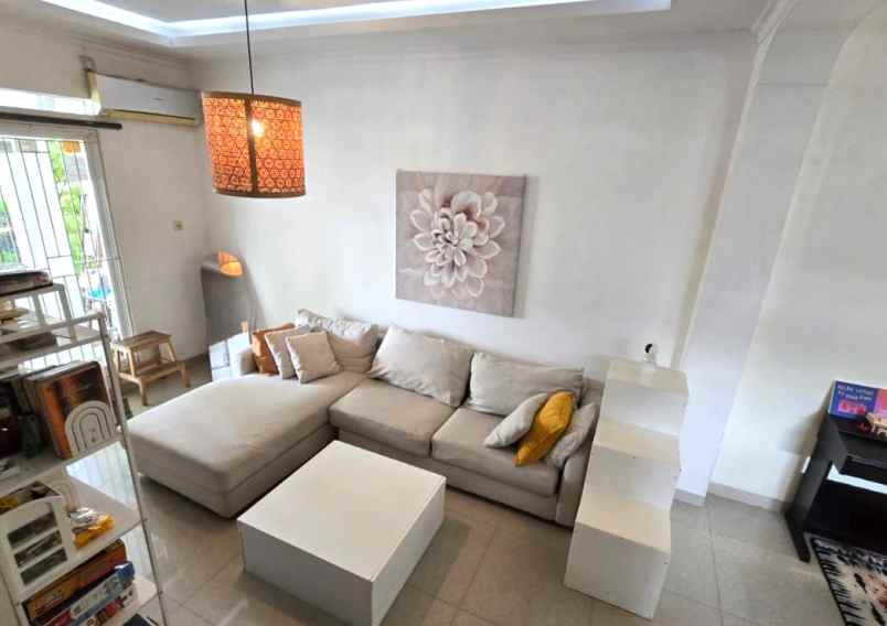 dijual rumah cluster teresta metland