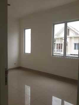 dijual rumah cluster thames jgc