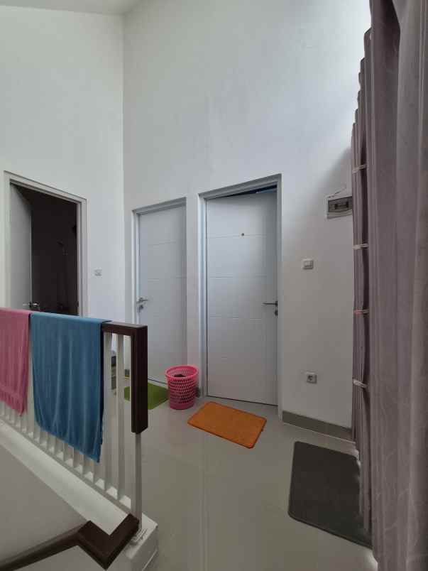 dijual rumah cluster viona karawaci
