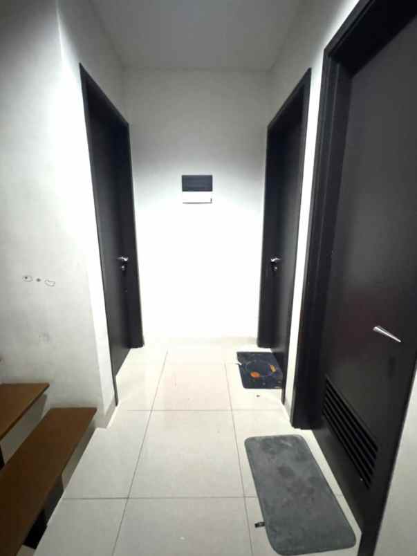 dijual rumah cluster wisteria metland