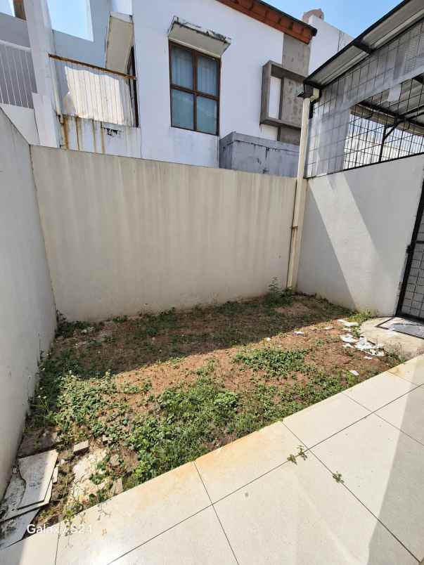 dijual rumah cluster zebrina jgc