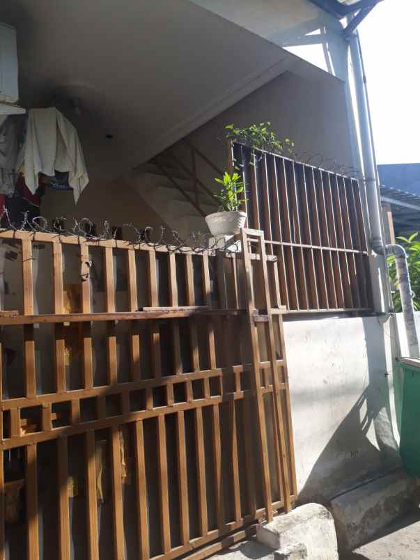 dijual rumah cocok buat kostab