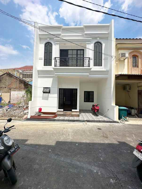 dijual rumah condet